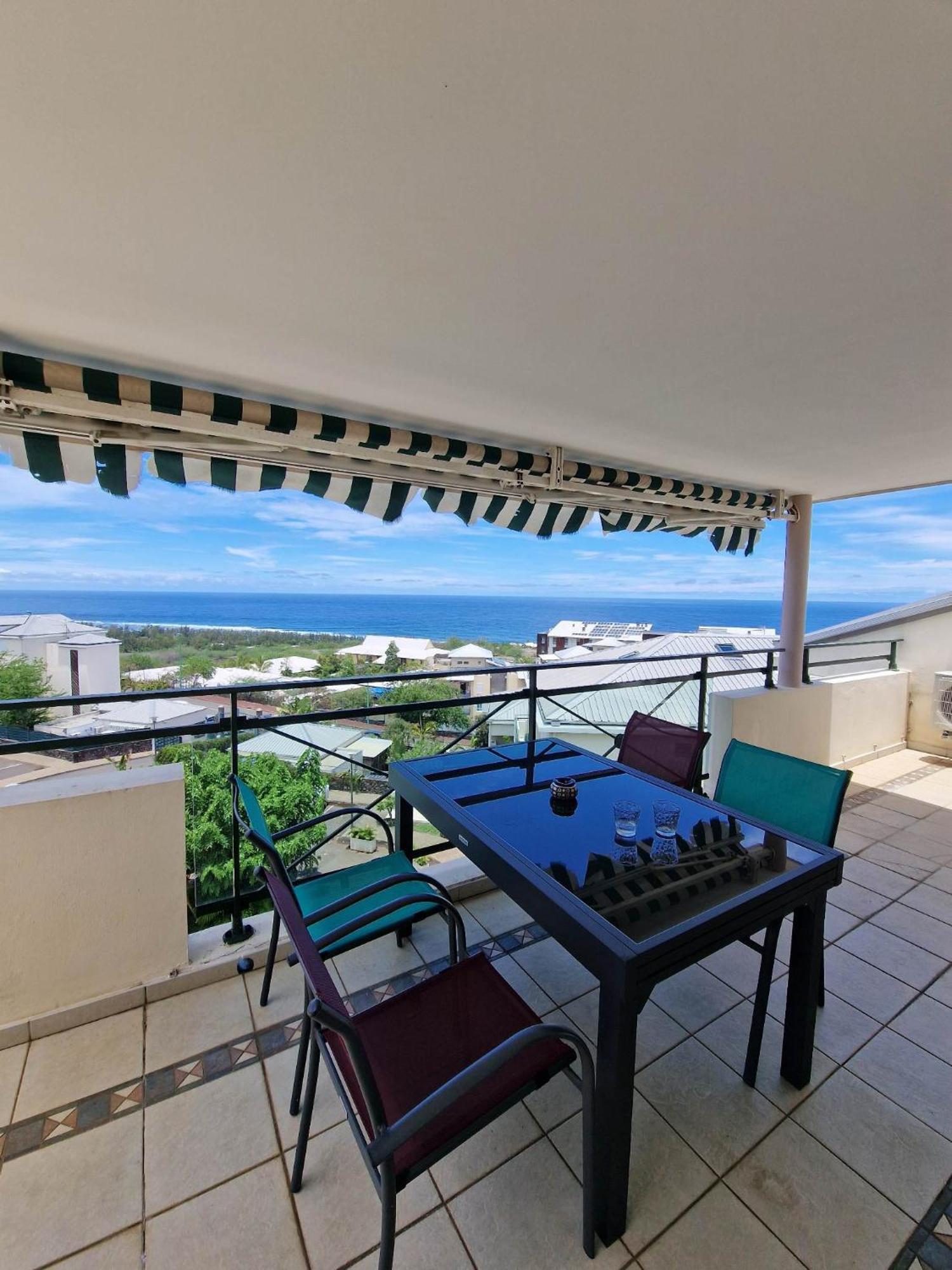 Appartement Villa Sur Le Toit, Vue Mer Saint-Gilles-les Bains Esterno foto