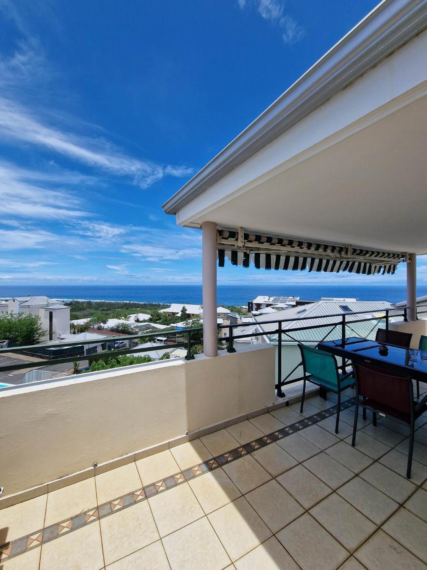 Appartement Villa Sur Le Toit, Vue Mer Saint-Gilles-les Bains Esterno foto